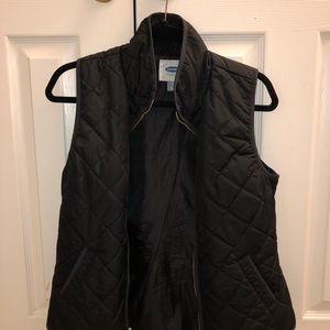 Small black old navy vest